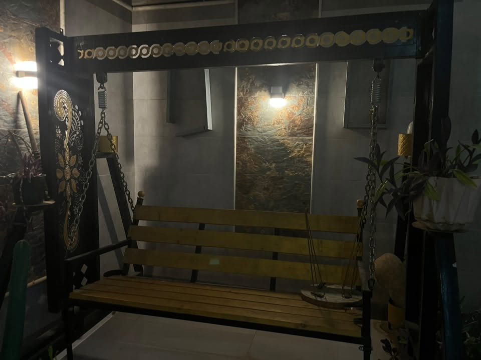مرجوحة حدادة • جديدة • بدون سقيفة