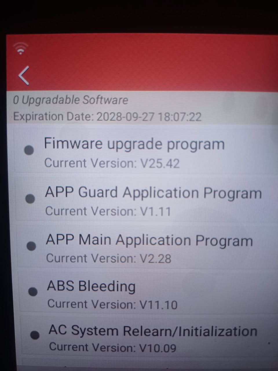 LAUNCH X431 CRP919E Elite
الجهاز اني بالغلط فعلته قبل 5 ايام جديد لوك بي سنتين كاملة فترة مجانية 
غير مستخدم / غير مستخدم / غير مستخدم .. 

1 .. الفحص الشامل لجميع الأنظمة 
(OE-Level All Systems Diagnosis) 
_ قراءة الأكواد: 
_ مسح الأكواد: 
_ البيانات الحية: 
_ تجميد البيانات: 

2 .. التحكم ثنائي الاتجاه والاختبارات النشطة 
(Bi-Directional Control / Active Tests) 
_ اختبار نظام الوقود: 
_ اختبار الملحقات والبدن: 
_ اختبار الإضاءة والتبريد: 
_ فحص نظام تبخير الوقود: 

3 .. ترميز وحدة التحكم والتخصيص 
(Advanced ECU Coding) 
_ مطابقة المكونات: 
_ تعديل الخصائص المخفية: 

4 ..  أكثر من 35 وظيفة صيانة وإعادة ضبط 
(Hot Reset Services) 
_ إعادة ضبط عداد الزيت بعد صيانته: 
_ فتح وإغلاق كليبرات الفرامل الإلكترونية الخلفية لتغيير الفحمات بأمان: 
_ تفريغ الهواء المحبوس داخل نظام الفرامل ومضخة الـ ABS بعد تغيير زيت الفرامل: 
_ برمجة بوابة الهواء (الثروتل/الدعسة) 
بعد تنظيفها أو استبدالها: 
_ معايرة حساس زاوية المقود (الدركسون) 
لضمان استقامة السيارة ونظام الثبات: 
_ ضبط وتعديل مستوى ارتفاع المساعدات الهيدروليكية: 
_ تعريف البطارية الجديدة على كمبيوتر السيارة لضبط كفاءة الشحن ودورة الدينامو: 
_ إعادة ضبط وبرمجة حساسات ضغط الإطارات بعد التدوير أو الاستبدال: 
_ ضبط النظام الذكي للإضاءة الأمامية المتكيفة مع المنعطفات: 
_ مسح وتعديل بيانات المفاتيح المفقودة لمنع سرقة السيارة: 
_ التجديد الإجباري وتنظيف فلاتر ديزل أو بنزين البيئة المسدودة الناتجة عن تراكم الكربون: 
_ كتابة الكود الخاص بالبخاخ الجديد داخل الكمبيوتر ليعمل بالنبضة الصحيحة: 
_ إعادة ضبط نظام سائل عادم الديزل بعد ملء الخزان أو الصيانة: 
_ ضبط علبة التروس: 
_ تهيئة فتحة السقف: 
_ ضبط وبرمجة المقاعد الذكية ذات الذاكرة: 
_ تهيئة النوافذ الكهربائية: 
_ ضبط نظام الإيقاف والتشغيل الأوتوماتيكي: 

5 .. بروتوكولات الاتصال المتطورة والمزايا الذكية
يمتاز هذا الموديل برقاقات إلكترونية مدمجة تدعم التطور الحديث في صناعة السيارات: 
• ميزة Auto VIN: 
• دعم شبكات CAN FD: 
• دعم شبكات DoIP: 
• تخطي الحماية FCA AutoAuth: 

6 .. يدعم الجهاز جميع انواع الماركات ومنها: 
_ السيارات الامريكية 
_ السيارات الاوروبية 
_ السيارات الآسيوية 
_ السيارات الصينية 
_ السيارات الايرانية 
_ السيارات الكهربائية .. 

واتساب // ***********

نص مكتوب في الصور:
- 2026 X431 CRP919E 2 YEARS UPDATE BST360 & i-TPMS BI Directional 35+ Services ECU Code FCA AutoAuth CANFD DOIP
- 0 Upgradable Software
- Expiration Date: 2028-09-27 18:07:22
- Fimware upgrade program
- Current Version: V25.42
- APP Guard Application Program
- Current Version: V1.11
- APP Main Application Program
- Current Version: V2.28
- ABS Bleeding
- Current Version: V11.10
- AC System Relearn/Initialization
- Current Version: V10.09