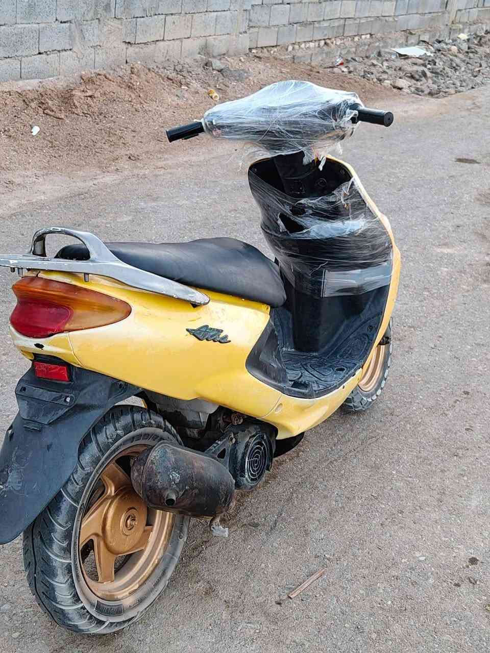 دراجه اكزز ياباني مامفتوحه سعر 400 وبيهه مجال لشراي  هارثة مفرق سيد طاهر ***********
