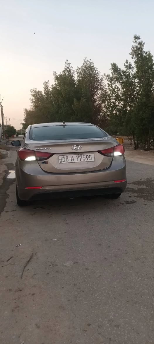 سلام عليكم 
النتره موديل 2015
وارد أمريكي 
حداديه اماميه وخلفيه فول
تبريد ثلج
بسمي تحويل ثاني يوم 
سياره مامطلوبه ربع
مكينه مكفوله 
تخم تاير 
مثبت سرعه 
نضام يكو
باتري جديد
منضومه زنون
دوشمه بلاديه
سياره مكفوله لاتبديل بس بيهه رشات صبغ
السعر 107وبيهه مجال
مكاني بلحله ناحيه النيل 
استفسار  ***********
