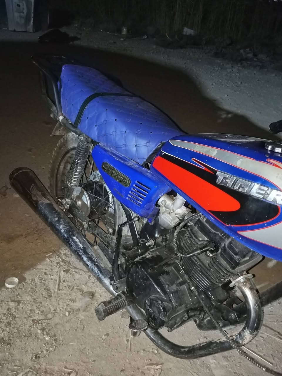 السلام عليكم دراجه للبيع موديل 19 مكينه مال جني يرادله تجفيت محركه نشط سعره 175 وبيه ومجال ترهم مراوس  العنوان كنعان 
الرقم ***********
