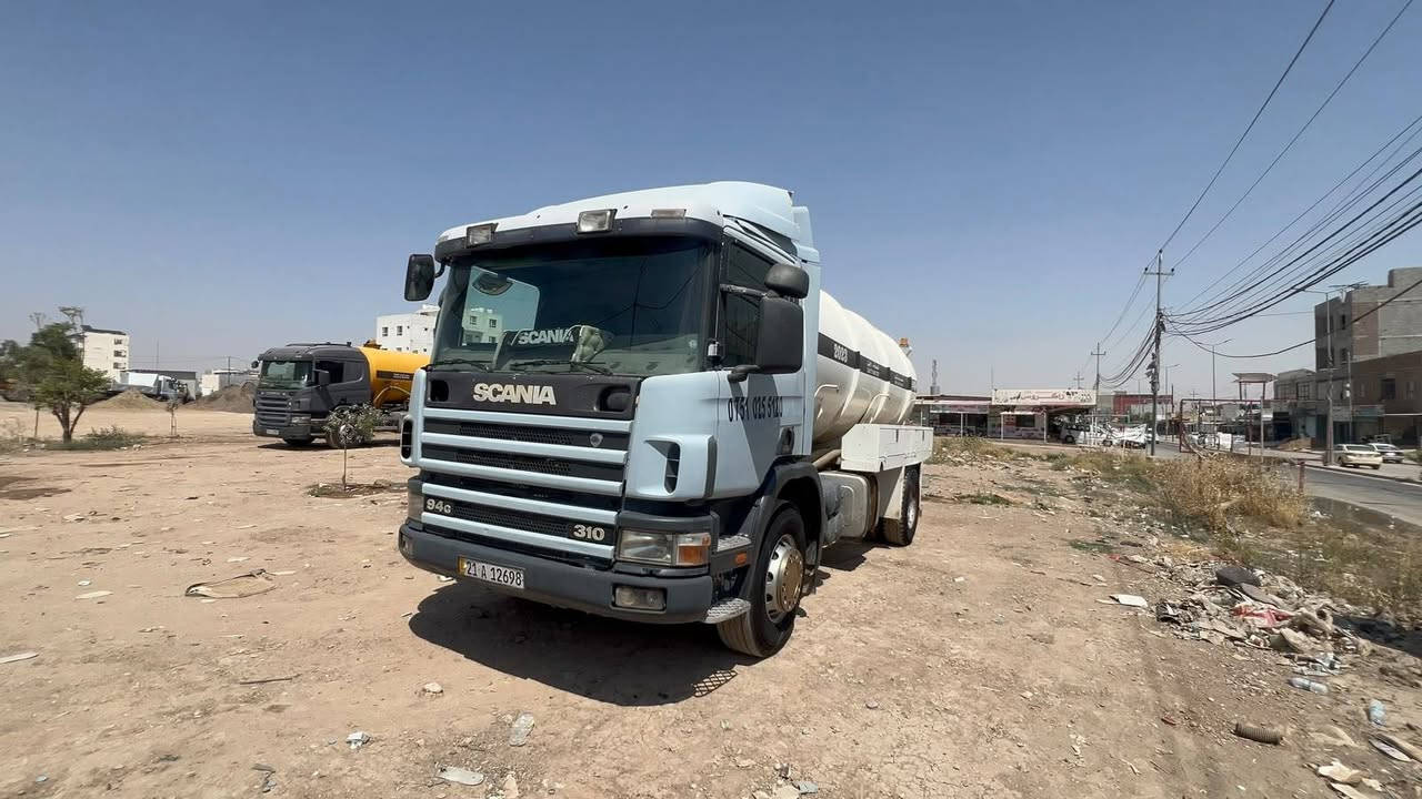 سكانيا للبيع موديل 2001 سيارة بابب ونوزل گير 4×4 سعر 310 وبيا مجال رقم الهاتف ***********
