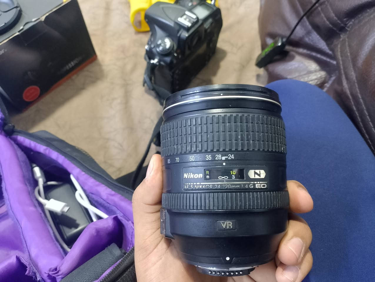 نيكون D810 • عدسة 24-120mm • خدوش بسيطة