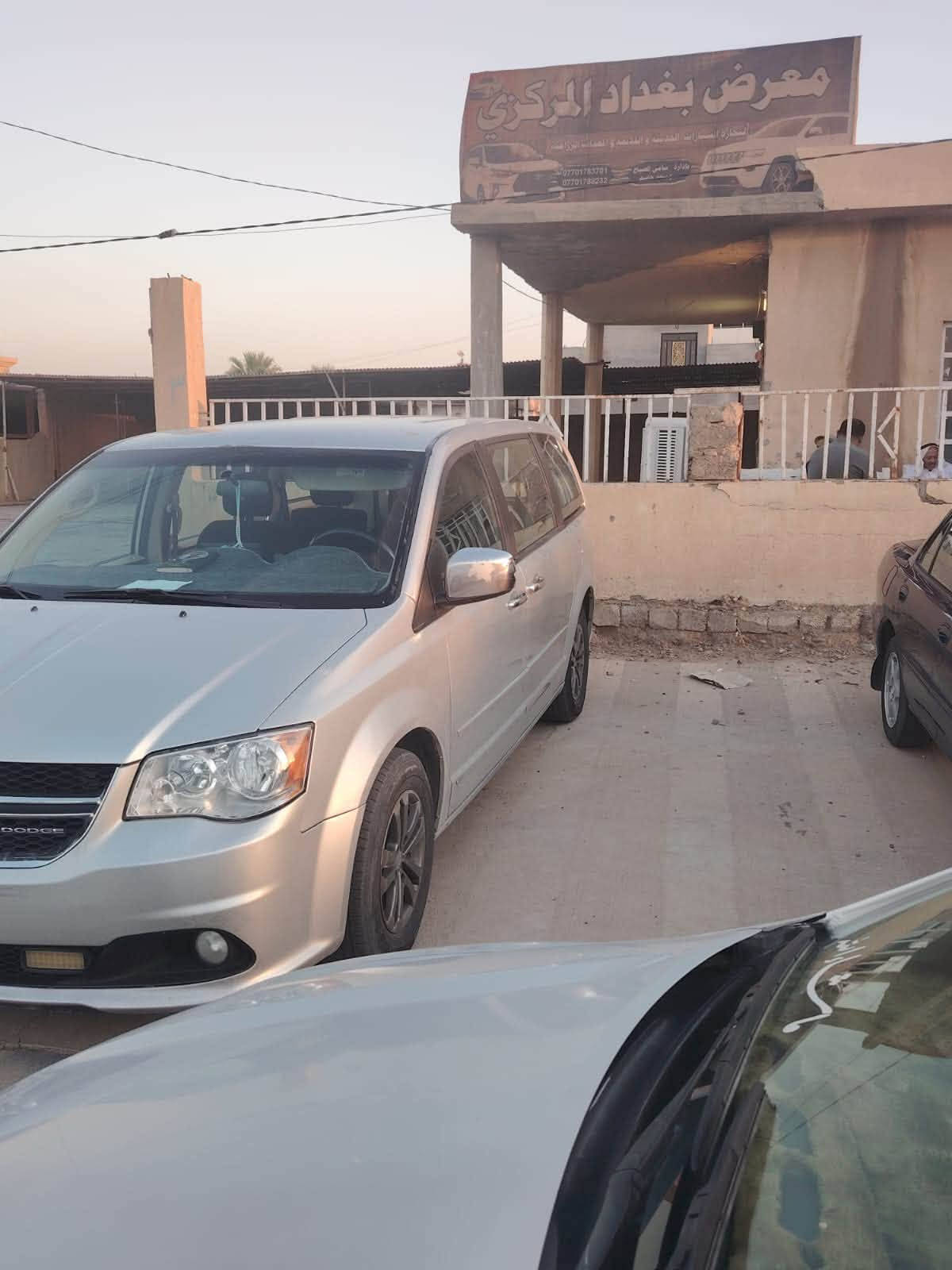 دوج كرفان. موديل 12    رقم بغداد مشروع وطني  محرك وكير. ممتازة  بيها سبع قطع. ابيع. صبغ  حزام.. رايدها. 110$ وبيها مجال 
مامتواجد ع فيس 

***********
