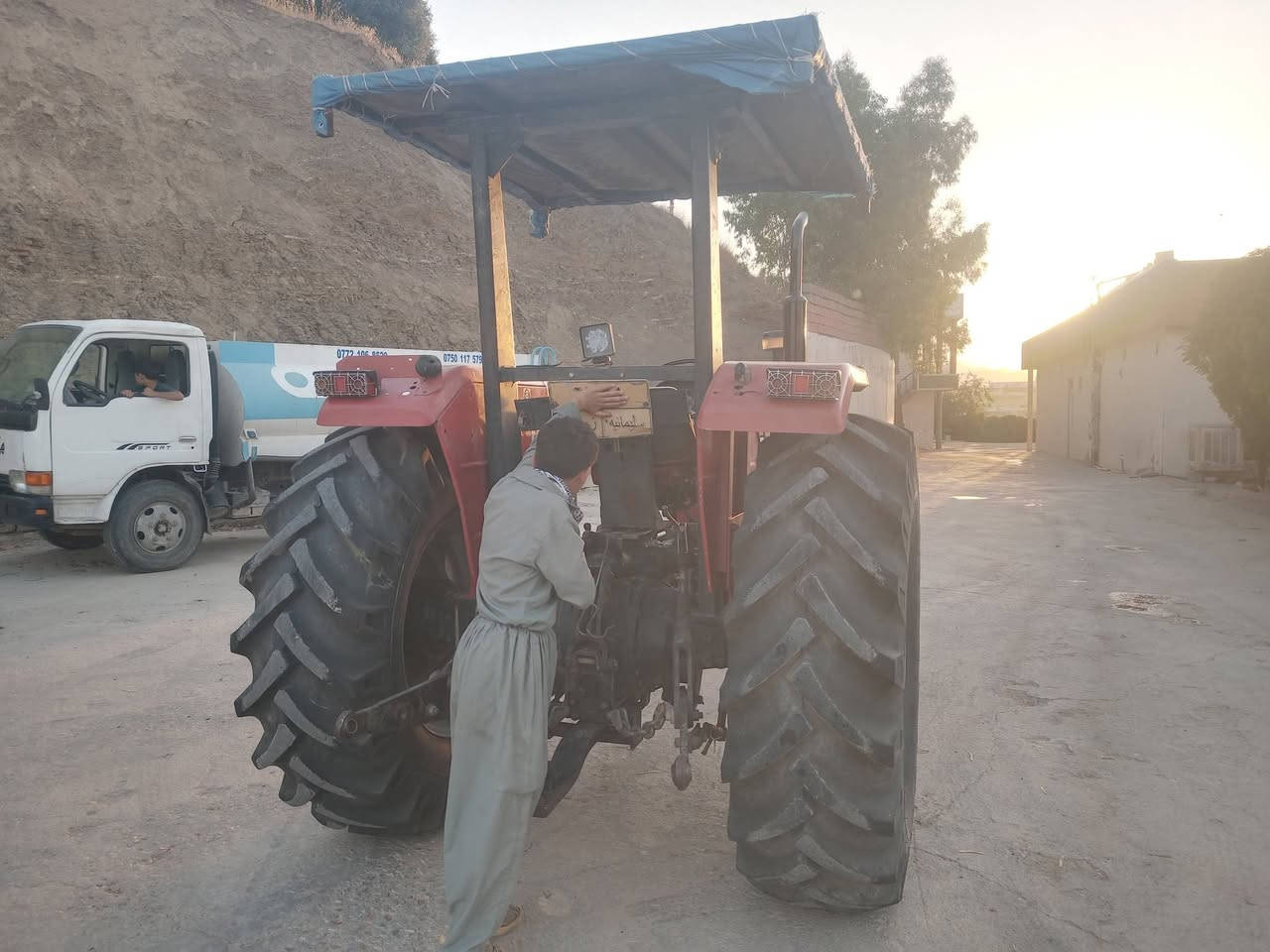 بؤفرؤشتن *********** *********** ٢٠١١
