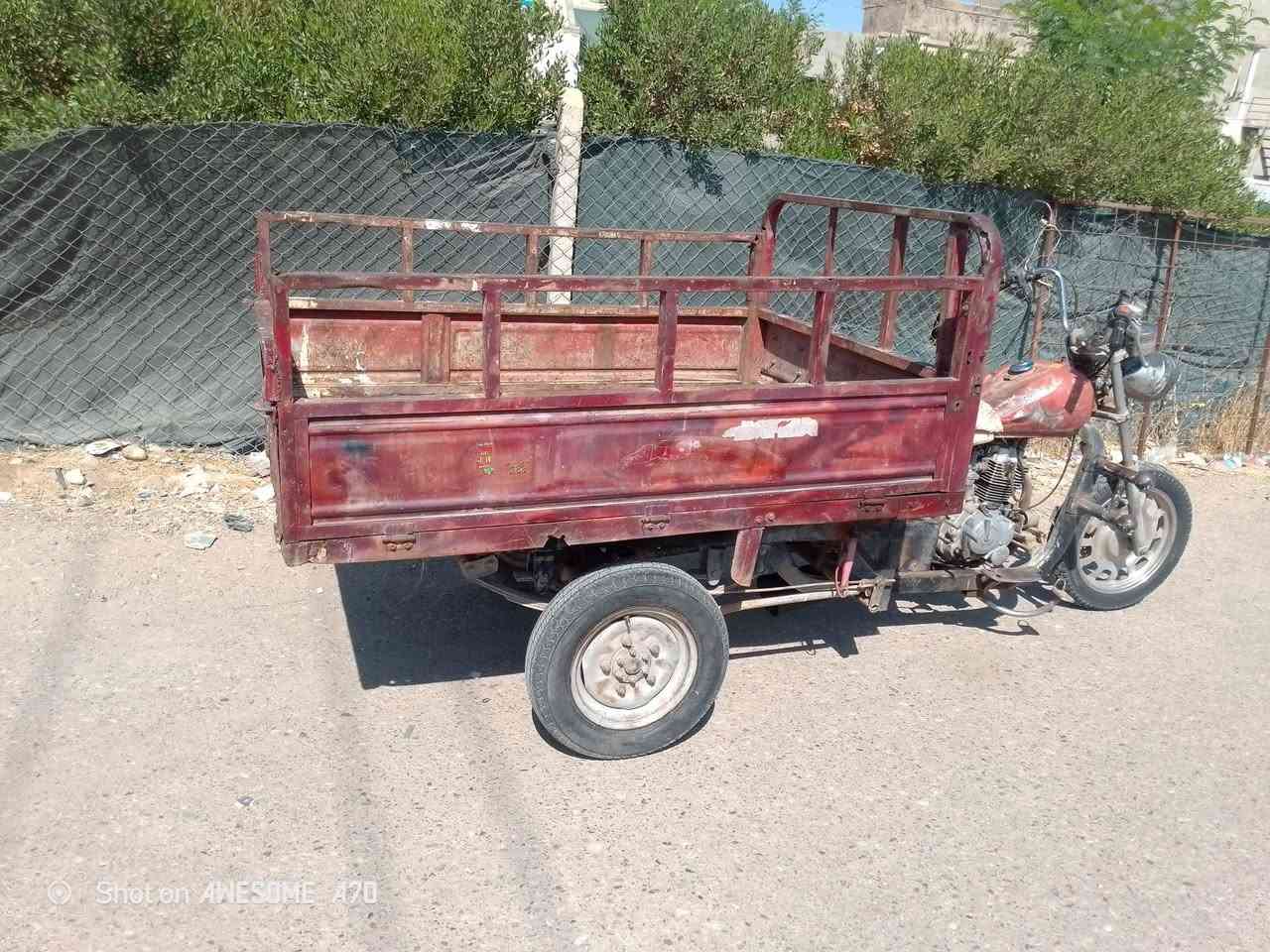 ستوته بصرويه موديل 14محرك 18شرط لا صرف ولا بخار ركبه شاصي اكسن نشاط معدل فول بودي بقلوه قلاب سعرهه 550بيهه مجال مكاني حي العسكري شركه طارق خابر ودلل ***********

نص مكتوب في الصور:
- Shot on AWESOME A70