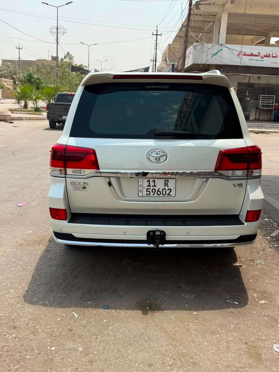 لاندكروز GXR 2017
فطيم كفاله عامه بدون صبغ ولافتح فقط بارد واحد بسيط
كشنات جلد وتحكم طكتين طفايه كامرات بالمري 
رقم بغداد بسمي هزه وسنويه جديدات 
ماشيه ١٧٠ الف 
السعر ٤٤٥ وبيه مجال 
مكاني بابل ***********
