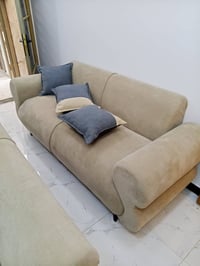 للبيع تخم 10 مقاعد الداخل المقعد سبرنك وغرفة ٥ قطع للبيع مكاني الشعب 0...