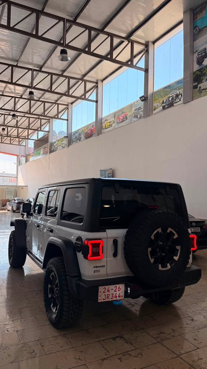 Jeep wrangler rubicon 2024 
السيارة كلين بدون صبغ 
ماشية: 39.000 mi
الهاتف: ***********
السعر: 34.500$
