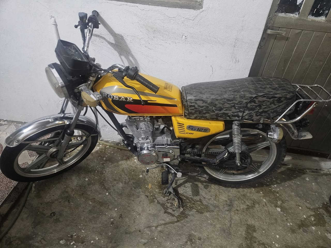 للبيع روبار ٥ كير سعر ٣٥٠ بي مجال ***********
