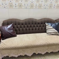 تخم للبيع السعر 200وبي مجال المكان بغداد الشعلة رقم الهاتف 07775617734...