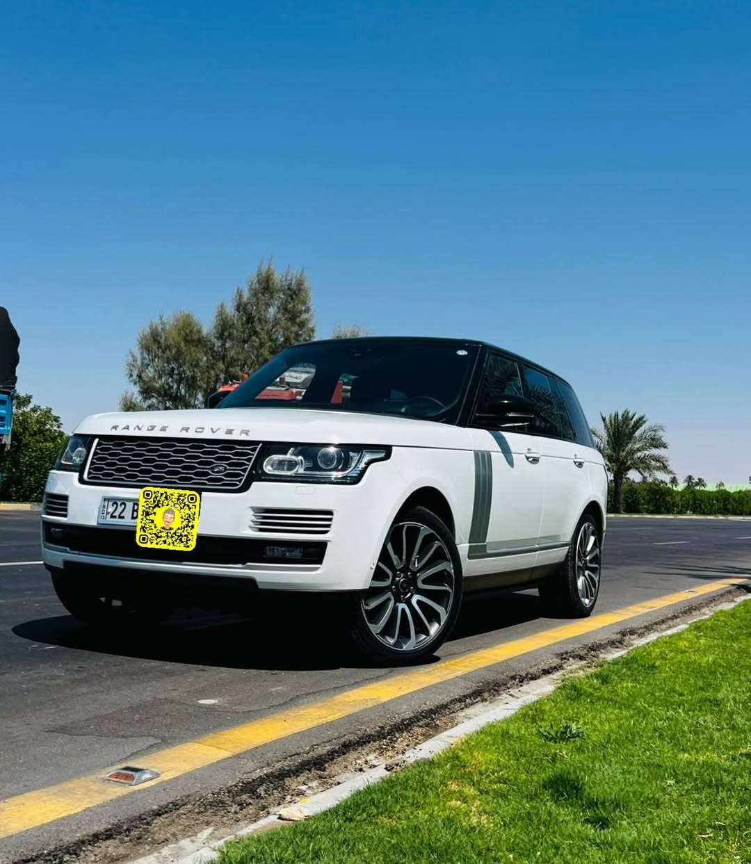 RANGE ROVER
 Vogue
🇬🇧🇬🇧🇬🇧
رانج روفر 
فوك _ اوتوبايغرافي
الموديل ـ 2017 
ماشية 118 الف كيلو حقيقي ❤️
خليجي وكالة سردار 🇬🇧

رقم اربيل بأسمي 
 تحويل مباشر بأسم المشتري

لون ابيض وقمارة اسود 😍 
بلاك ادشن اصل .
داخل احمر vip مميز 🇬🇧🇬🇧
كشنات منفصل 
السيارة بيها جاملغ خلفي 
صبغ اثر شخوط 
باقي السيارة مكفول و
بدون كل نواقص 
بيها ادامة كاملة  

مواصفات كاملة 🇬🇧🇬🇧
=========
🛑 داخل احمر مميز
🛑 كشن خلفي منفصل Vip
🛑 بانوراما
🛑 دوسات كهرباء
🛑 ابواب + صندوك + مري شفط
🛑 رادار 
🛑 كامرات 5 + بصمات 5 
🛑 شاشات عدد 3
🛑 اوتو بارك
وباقي مواصفات كثيرة ...🇬🇧

مكان السيارة بغداد
للأستفسار 
 
***********
سلام رانج روفر 

@الجميع
