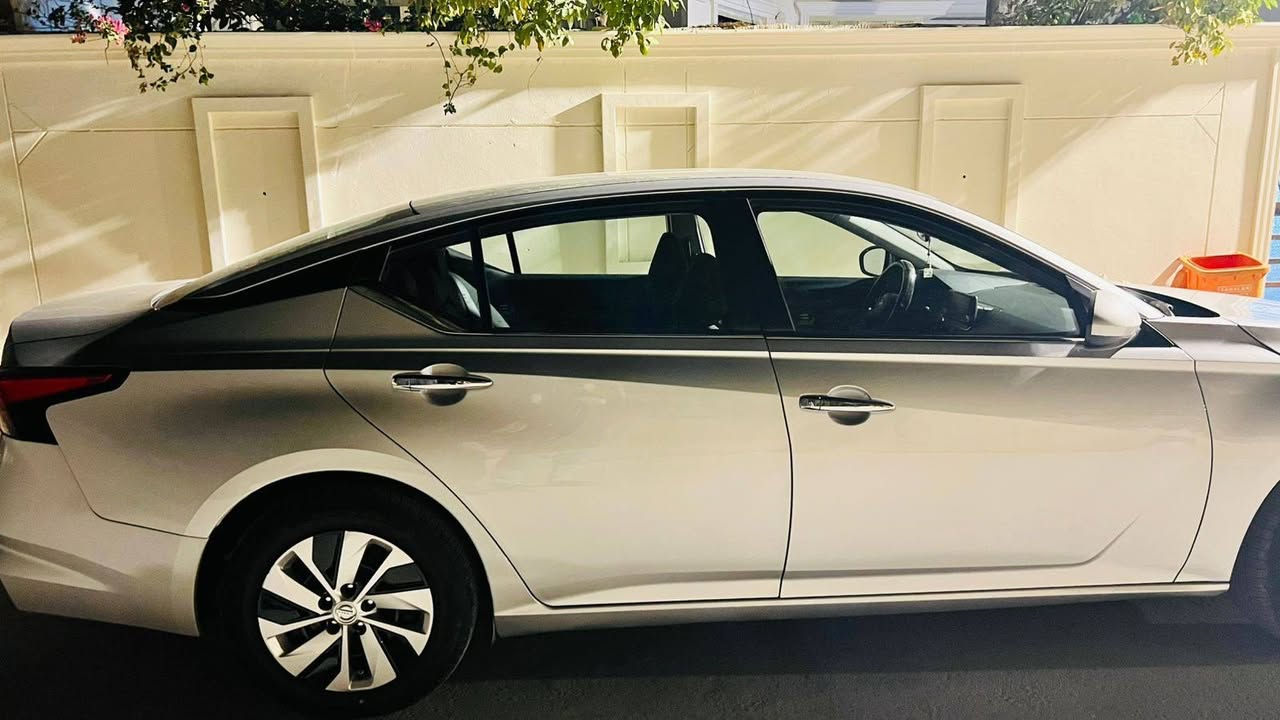 🚘🔥 للبيع نيسان ألتيما موديل 2024 أمريكي 🇺🇸

✨ كلين ونظيفة جداً — جاهزة

🔹 أمريكي كلين
🔹 بدون أي ضربة أو حادث
🔹 فقط بارد خفيف بالباب شبر شخط فقط من الدعامية للدعامية وكاله
🔹 بدون أي ضرر اخر
🔹 سيارة جديدة ونظيفة جداً
🔹 مواصفات S
🔹 رقم شمالي
🔹 تحويل ثاني يوم

⭐ المواصفات:
✅ بصمة تشغيل
✅ بصمة أبواب
✅ رادار جانبي
✅ رادار أمامي
✅ رادار خلفي
✅ رادار خلفي أثناء الرجوع ستوب
✅ شاشة صغيرة 
✅ تحكمات
✅ مثبت سرعة

💰 سعر مناسب 165

📞 للاتصال والاستفسار:
***********
