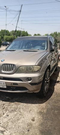 وبركاتة من رخمه اعظاء الگروب المحترمين عندي بي ام اكس فايف موديل 2004ل...