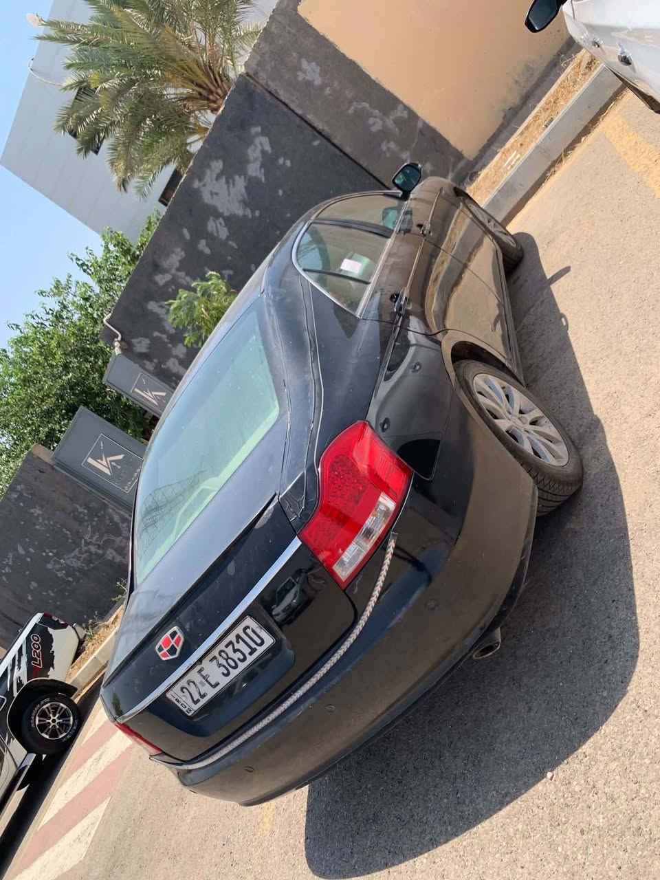 السلام عليكم  🌹💝
امكراند Ec8 موديل ٢٠١٣ للبيع او المراوس 
رقم اربيل دولي سنوية لغاية 28 
محرك كامري ٢.٤ وبيها منضومة غاز لاتنقيص ولا تبخير + كير اوتو وعادي 
كهربائيات بحاله الوكالة بدون جطلات نهائيا كله على وضع الشركه وكلشي شغال بيها 
بيها طخه خفيفه حيل براس البونيد مبينه بالصوره
حدادية ١٠٠٪ ورة وكدام مضبوطة بدون طكه وبدون صوت + تخم تاير جديد
مواصفات //
سلايد روف 
بردة خلفية بلاد 
٤ جام اوتو
كامرا خلفيه 
حساسات خلفيه 
وبقية المواصفات معروفة
السعر 74 ورقة وبيها مجال للطيبين 
مكان السيارة / كركوك للتواصل ***********

