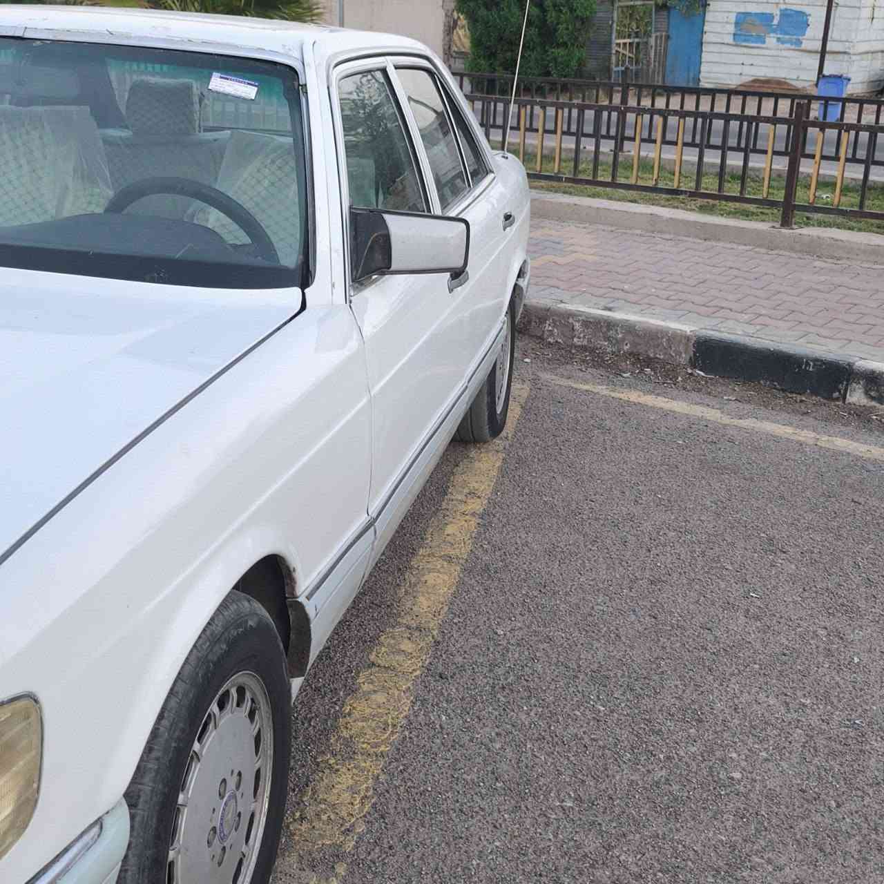 السلام عليكم
مارسدس
 w126 300SE 1987 
جامبو او رئاسي للبيع او المراوس 
كافة التفاصيل مذكوره اقرأ المنشور قبل لاتتصل
هزه جديده بشهر الـ1 سنويه للـ29
 السعر 52 ورقه وبيه مجال
رقم بغداد الانكليزي شبه مميز باسم والدي شرط التحويل
 محور محرك وكير 2jz ففتي 3000 بطل اسود المرغوب نشط لاتنقيص ولاتبخير عوزه حساس صالنصه ولاستيك ولف تحويره مضبوطه على الاذاين البلاديه
والكير بيه صفنه الصبح على الـD
تبريد شغال كمبريسر روتري الغاز والطلقه جدد مروحة ستاركس حماوه مستقره الكمبريسر بيه ضعف ويطيح من سعر السياره
دهن كير وكاله استبدل قبل 5 اشهر وي الفلتر
كهربائيات كلها شغاله سياره جاهزه
عينه شغاله بالكامل حتى الكيلو متر شغال
جامه اماميه جديده
جام امامي كهرباء خلفي يدوي 4 يصعدن وينزلن طبيعي
سنتر لوك بلادي ماطور هواء شغال يقفل ويفتح 4 بيبان
قواعد دبل 4 بلاد سليمه
روس رواط ودبل ستيرن وفلنجات ودسكات امامي فيبي الماني وعنبار بريك كله جديد
دسكات خلفيه هاي HI-Q وفلنجات مال وارد بعدني ماشادهم
تخم تاير ياباني DUNLOP نص عمر
عليها ادامه جديده بلكات ياباني denso ابو الذنبين
فلتر شوته ياباني denso
حداديه الاماميه 95% عوزهة جبنة شمعه وحده
حداديه خلفيه 85% عوزها درايمات وترتيب
خلاف ذلك السياره طستها ناعمه وخير من الله
داخل حلو لون اسود والكشر شوف العين صبغ عام جماليه بيها مكانين تكحيل لون مامطابق
لايت زنون ناصي اصفر عالي ابيض
سلايد روف طكتين سابقا شغال
شاشه اندرويد سلايد
سياره مال جناي متعوب عليها والياخذها جناي
مكاني العماره
السعر 52 وبيها مجال وبخدمة الشراي
ترهم مراوس سويج بسويج
متواجد فيسبوك وواتساب واتصال
***********
***********
