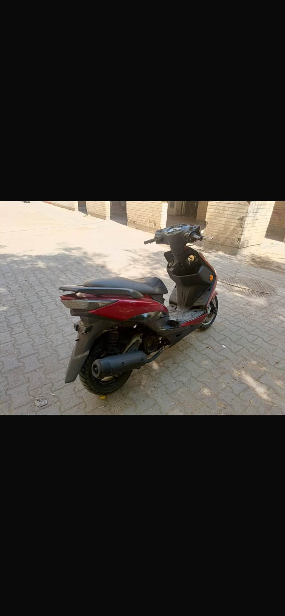 سلام عليكم سكنس لد كابريتر بلادي كابريتر بيها تزويد قبل سبوع اخذنها وهسه صاحبها متوازي على فلوس بيها كلجات رياضي وصدر خلفي رياضي والمكينه مزودة ٥٨. والدراجة يرادلها ترتيب المجمع مال اشاير والهورن صار عليهن مي وكام ميشتغل والدشبول يرادله تصليح ونقصها الستان البنص وقبق كلجات. الدراجة خير من الله شلعه ومعدل هاون. سعرها ٧٢٥ وبيها مجال مكاني بغداد البياع ***********
