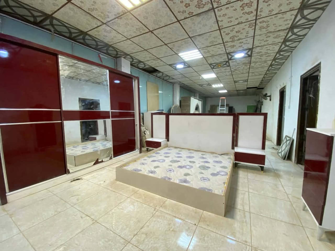 غرفه 5 قطع كنتور ضخم  مامستخدم 
بسعر مميز
بيع مستعجل 
290 الف بدون نقل وشد
للاستفسار اخذ سكرين وتفضل خاص او على الواتساب 
***********
