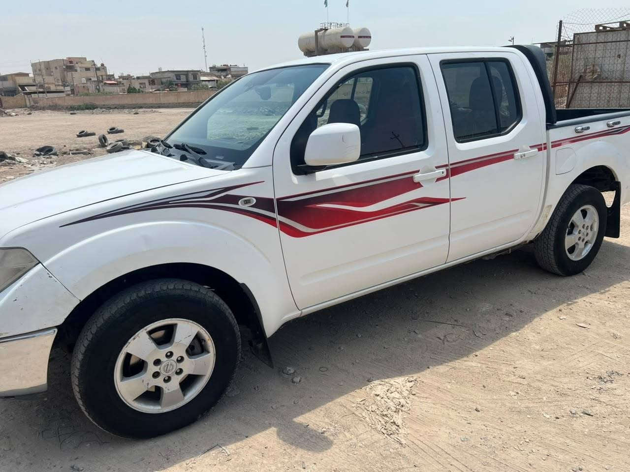 نيفاره  موديل ٢٠٠٩ محور فيفيتي 3000  سياره بيه ضربه بارد بالبدي الخلفي والباقي كفاله   تحويل ثاني يوم للاستفسار على الرقم *********** السعر 90
