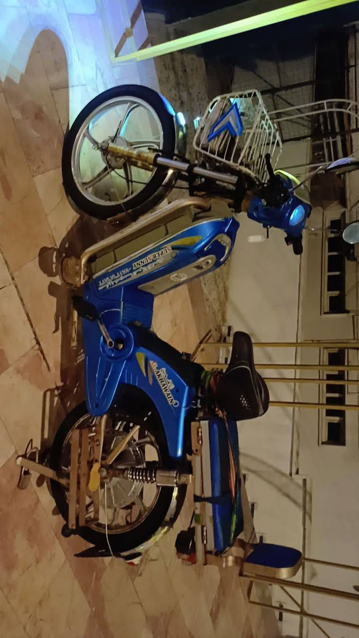موطور شحن للبيع نضافه فول وياه شاحنات 2 وحده جديده وحده مستخدمه سعر الموطور 350 وبيه مجال رقم الهاتف ***********
