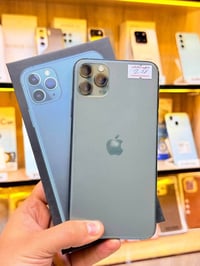 آيفون ١١ برو ماكس • ٢٥٦ • بطارية ٨٥٪