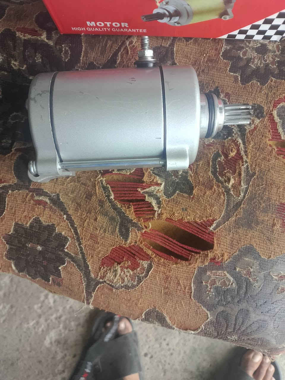 سلف ستوته • ٢٠٠ • جديد