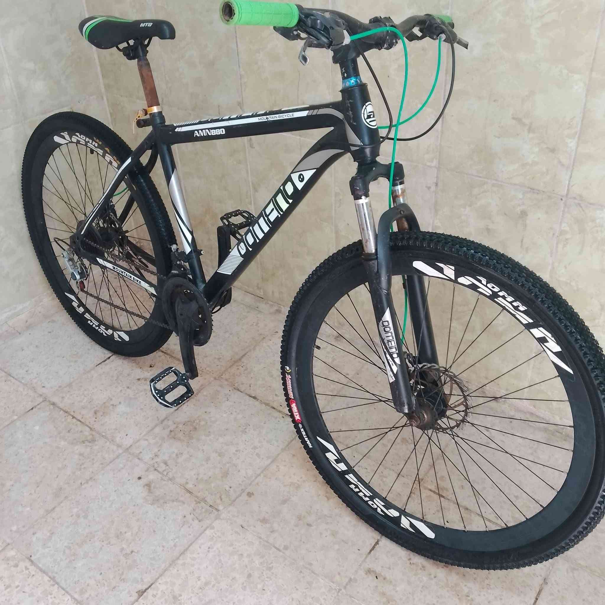 السلام عليكم بايسكل للبيع حجم 29 باله السعر 130 وبي مجال العنوان بغداد مدينه الصدر ***********
