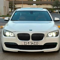 للبيع أو المراوس BMW 750Li موديل 2012 (باب طويل) محرك V8 قوي وأداء راق...