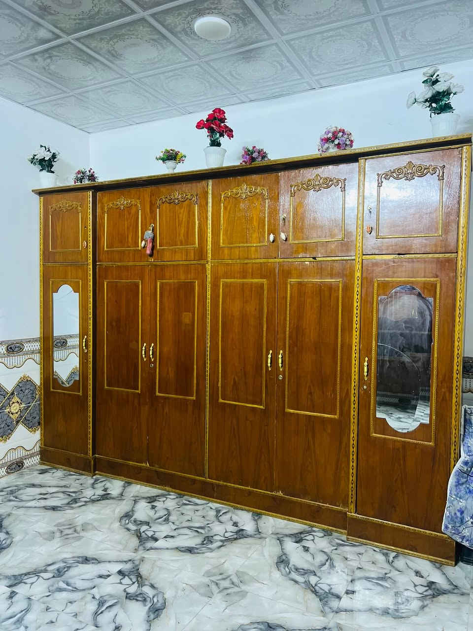 من رخصه الادمن للبيع غرفه خشاب
كامله ونضيفه وحلوه الاستفسار عل رقم 
***********
