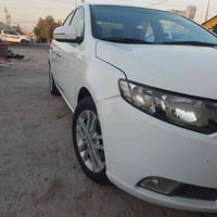 لللبيع سيراتوخليجي بيه ضربه من الخلف موقويه وصبغ حزام جماليه سياره جاه...