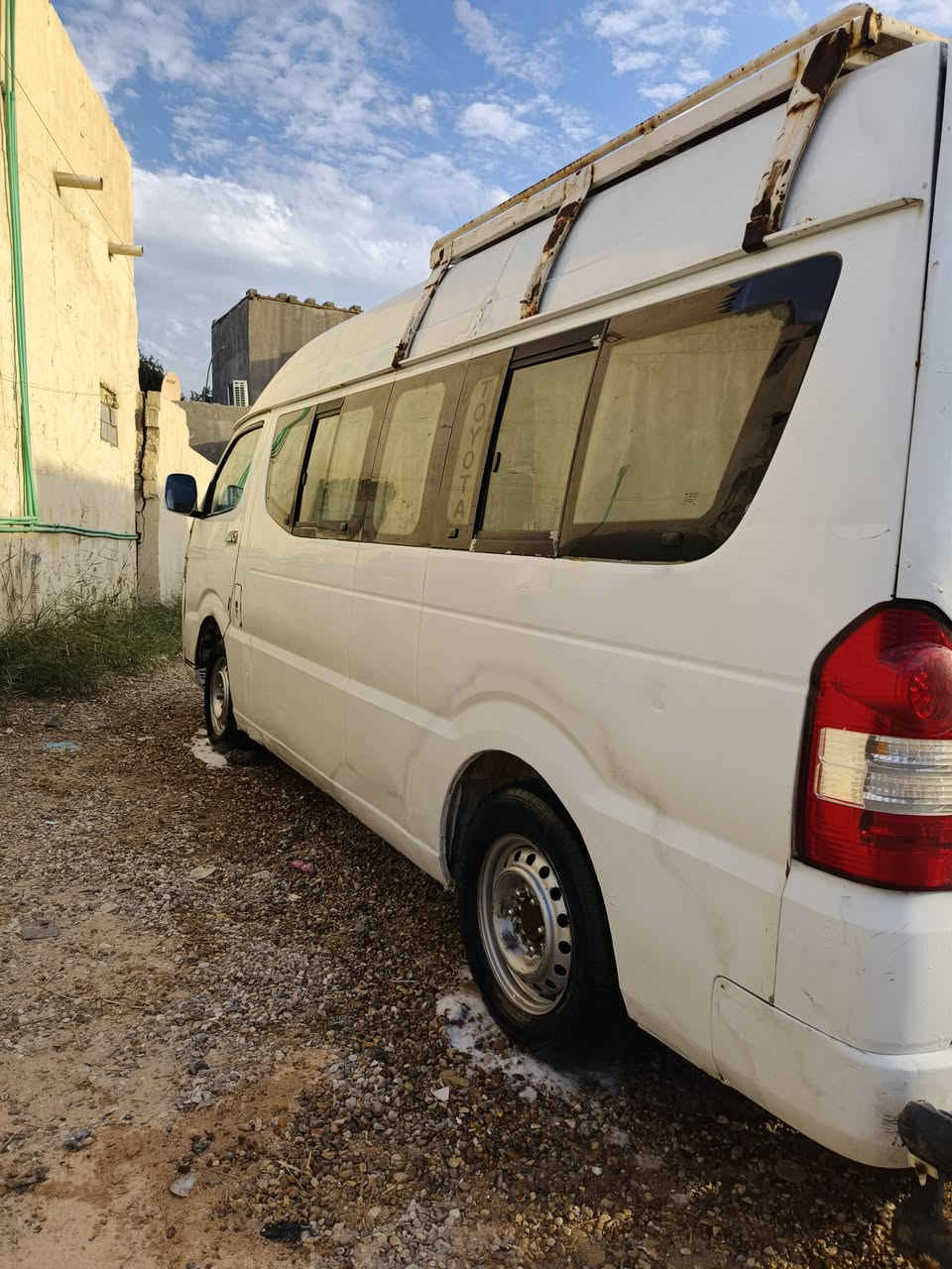 سلام عليكم سيارة شيري للبيع مديل2013 سيارة حلوه مكينه وكير  خير من الله كير عادي تبريد شغال مكينه 2/ونص 
رقم نكليزي بصره سعر 77 مكان السياره البصره كرمه علي للاستفسار *********** فقط
