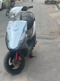ماكس عدلة • بوشه ٤٩ • زنون