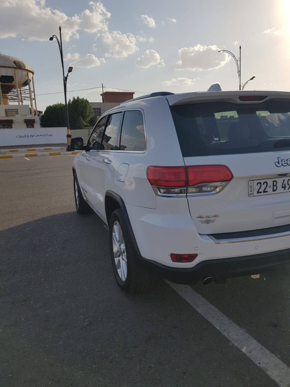 جيب ليمتد
موديل ٢٠١٧ وارد خليجي رقم اربيل
كفالة عامة من الصبغ والبارد
قطع المسافة: ٢٠٠ الف كيلو متر
المواصفات:
رادارات خلفية
دفع رباعي ٤x٤
المقاعد الامامية كهربائية وتدفئة وتبريد
ذاكرة حفظ وضعيات الجلوس
مقود السائق كهربائي
نظام خاص للطرق الوعرة
مصابيح امامية زنون
كشافات ضباب
تشغيل عن بعد
صندوق كهربائي
حساسات امامية وخلفية
شاشة كبيرة
فتحتين سقف
السعر ٢٤٠$

مكان السيارة الانبار - الرمادي
***********

