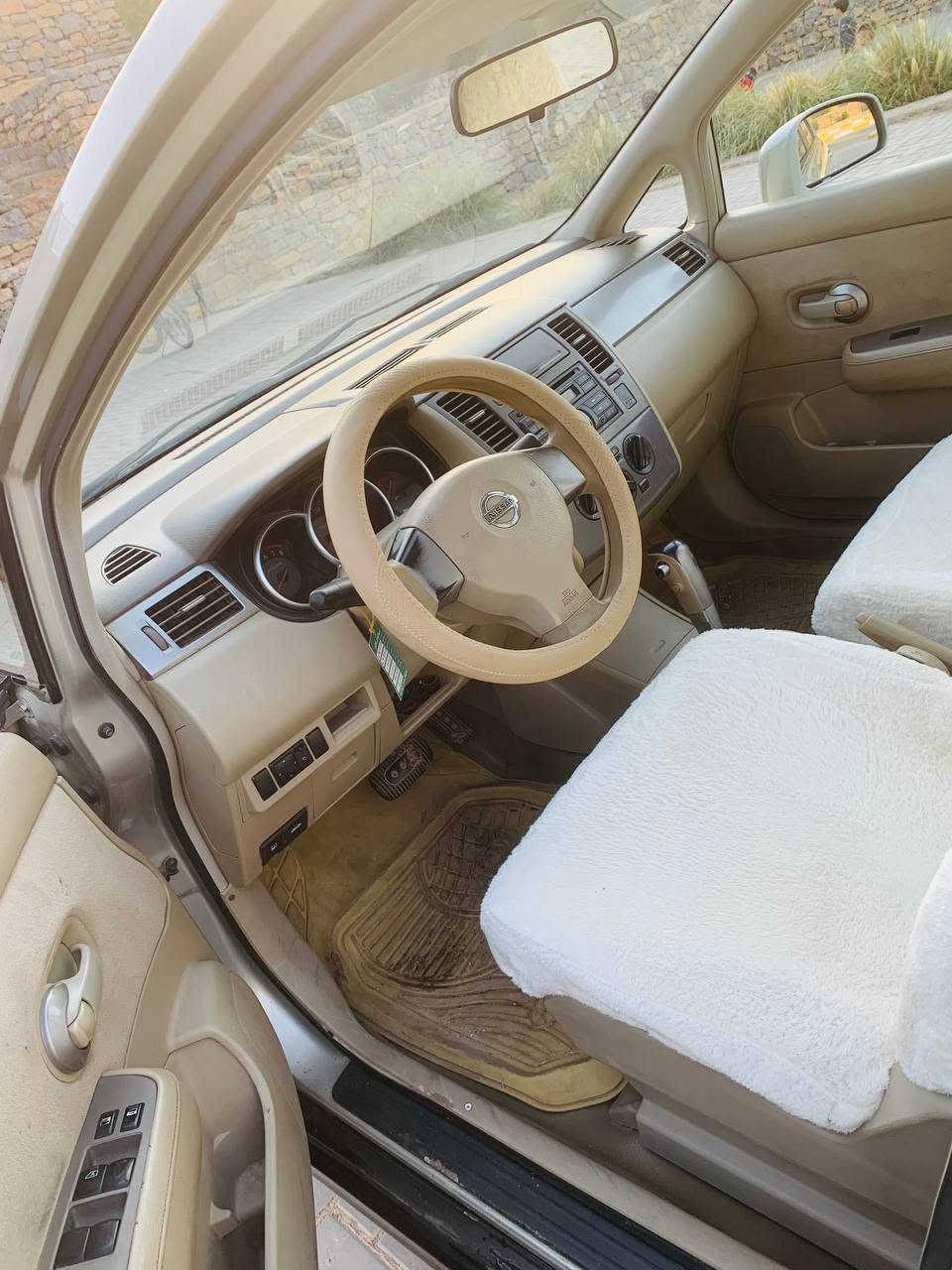بەناوی خودا
نیسان تیدای زۆرجوان،مۆدێل 2008
یابانی ئەسڵی،گێڕئۆتۆماتیک،نازەرد
،4جام کارەبا،ئاوێنە کارەبا
گێڕومەکینەی نەکراوەتەوە،230هەزارڕۆشتووە
سەنەوی تانزیکی 2030 بەناوی خۆمانەوەیە،3پارچەی پەمپە بێ ناوگرتن کالبونەوەی نیە. 
بێ تەقەوڕەقەو بێ مەسرەفە
تەحویل،غەرامە،وەکالەت بەشەرت
نرخ72$قفڵ،،***********
***********هەڵەبجەیشەهید حلبجة, السليمانية
