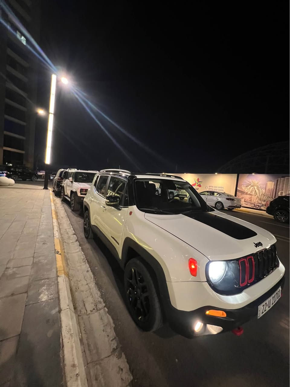جيب رييجنيد 2023

 Trailhawk – أعلى فئة للطرق 

اللون ابيض 
رقم الشاصي 

ZACNJDC16PPP40765

* مواصفات Trailhawk الأصلية
بصمة  وتشغيل عن بعد  وجام اتو هاند بصمة
* محرك 1.3 تيربو
* 4 سلندر
* رادار نقطة عمياء واشاير بل مري
* ماشيه 31,890  كيلو وليس ميل
* محرك كير كفالة وعل فحص
* شاصي لغود كفالة وعل فحص
* تبريد ثلج كفالة
* حدادية كفالة 
* داخلها اسود بلادي وختم الترايل هوك عليها 
* كير أوتوماتيك 9 سرعات انسى الصرف والعطل
* دفع رباعي 4×4
كشرها بوضع الشركة
* شاشة شادلها كار بلي واندرويد اوتو كلشي مرتب وبلوتوث وسماعاتها فول beats الاصلية مالتها
* ايرباك سستم
* أنظمة قيادة للثلج والرمل والطين والصخور
* Hill Descent Control 
* السيارة بابين وجاملغ مبدلات فقط  نفس اللون اصليات بصف السايق 

سيارة  نشطة كلش مرتبها عل ايدي معتني بيها متصرف عليها ربع مميزة وعملية خصوصا ببغداد ترايل هوك يعني انسى متحس  بالطسات والحفر 
الدشبول ولا كلوب بعدها بوضع الشركة.
الايتات واضحة فخمة وتعمي العيون 
السيارة باسمي تحويل مباشر
مكاني بغداد اليرموك 
السعر 143 وبيها مجال.
*********** بغداد, العراق
