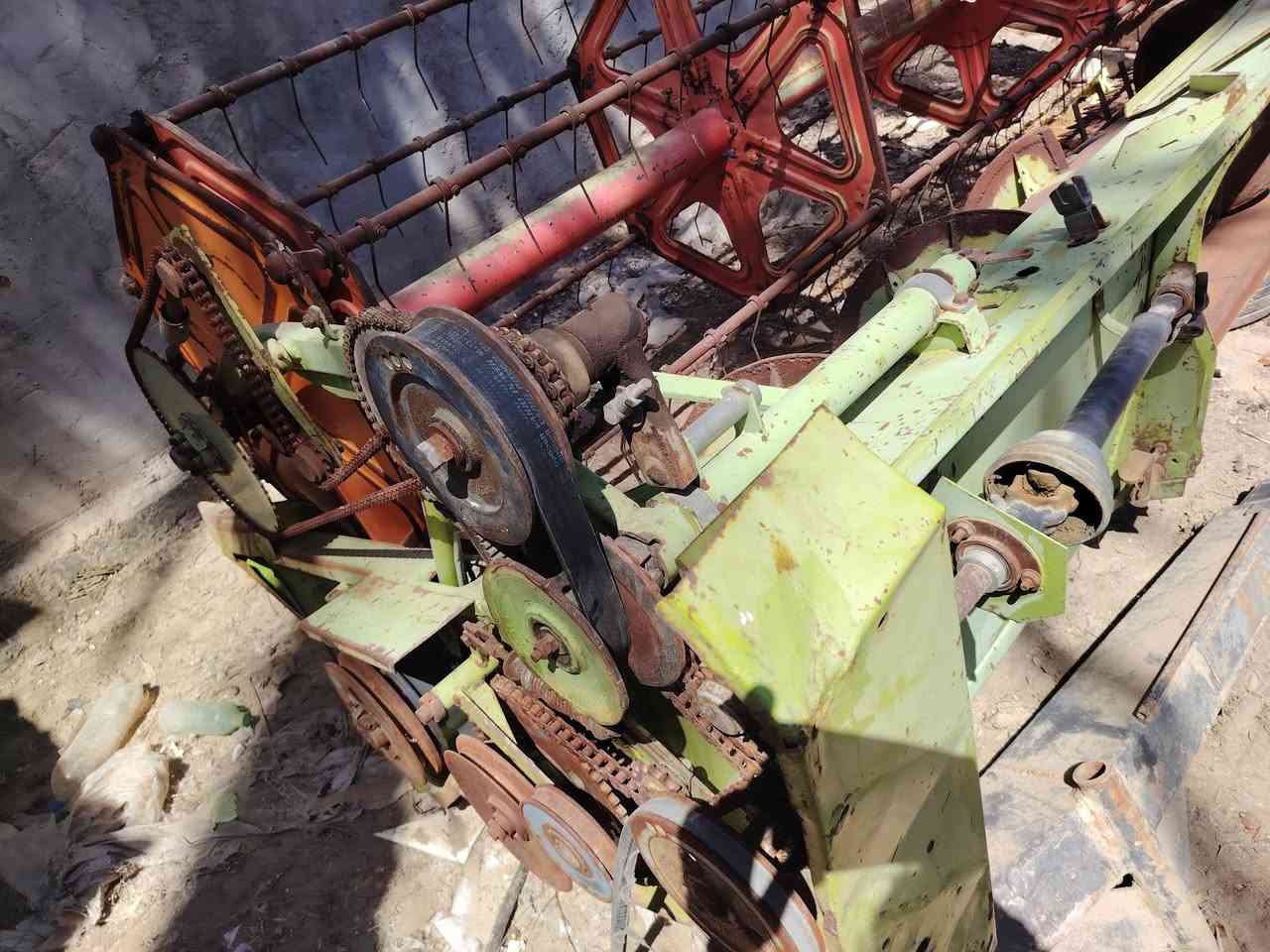 طبلة اربع مترات وعشرين +بليت طبة وحد رقم الهاتف: ***********
