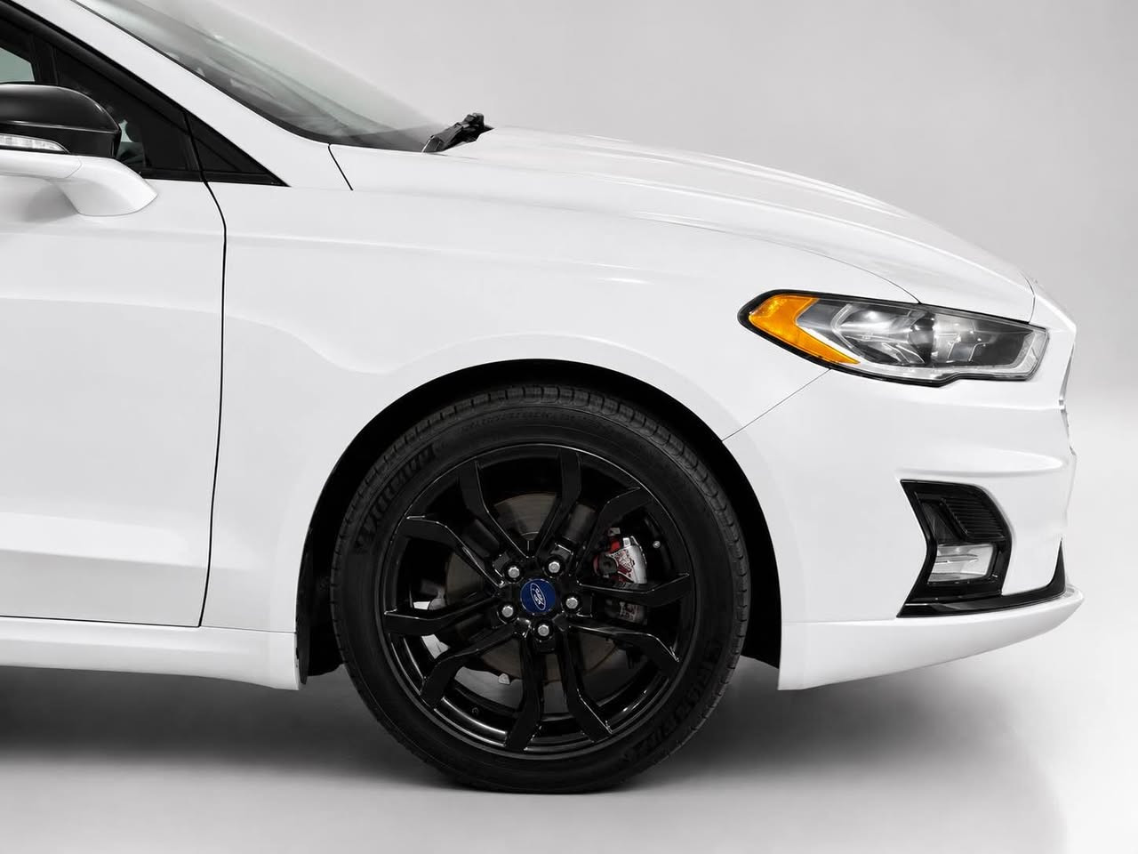 ford fusion 2020
15.turbo 
مەکینەی کراوەتەوە بەشەرتە 
فول مواسەفات تەنها سڵاید نیە 
سەنەوی و رەقەمی تازەیە 
بەسمە 
٣ شاشە 
کۆدی دەرگا
کوشن جلد و کوشن هیتەر  کوشن میمۆری کوشن کارەبای
تەبردید مەرکەزی 
سعر ١١٢$
*********** السليمانية, العراق
