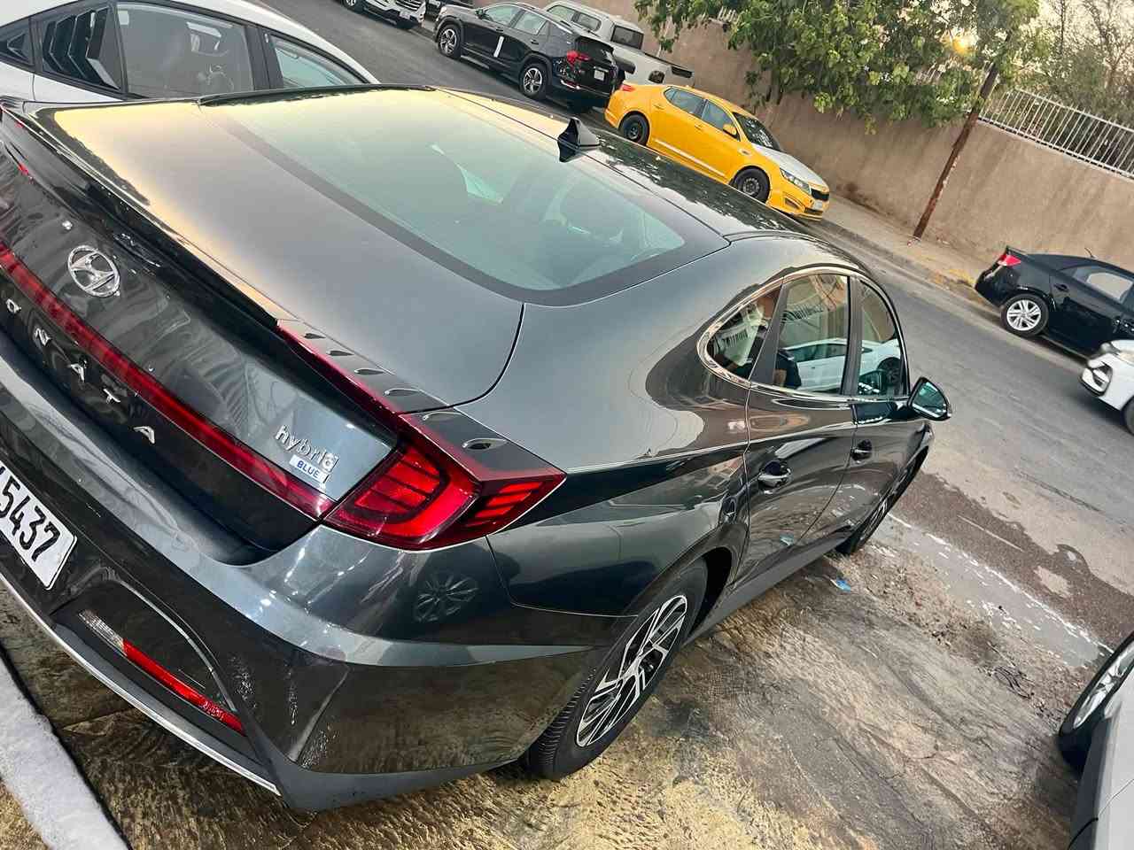 السلام عليكم 
سوناتا هايبرد امريكي 
موديل 22 ماشيه 45
فول عدا الفتحه
هايبرد حادثها سرقه فقط بدون قطره صبغ فقط بارد بالبنيد بدون ايرباك سعرها 148 ورقه رقم بغداد
بيها اثر حالوب كم وحده مال العراق يعني مو مال امريكا
بغداد كريعات 
***********
***********
