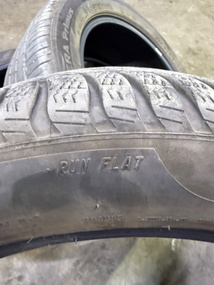 للبيع تخم بيرلي Pirelli اصلي ٤ تايرات رن فلات
قياس 245/45/20
نظيف جداً انتاج ٢٠٢٣ شهر السابع
سعر التخم 400 دولار 
مكاني بغداد العامرية
***********
