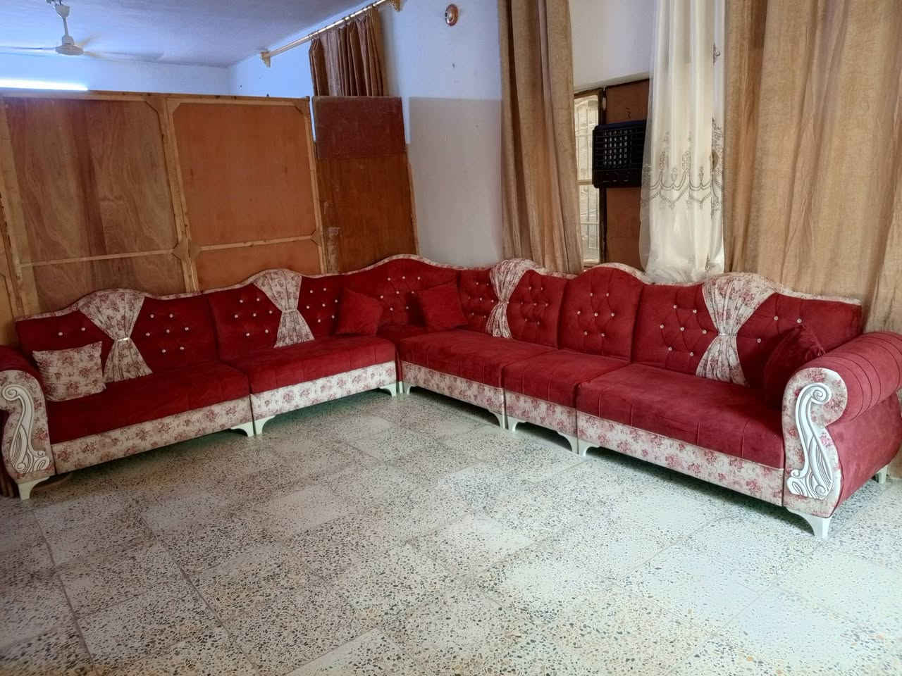 السلام عليكم اغراض للبيع للتواصل واتسب ***********او خاص
