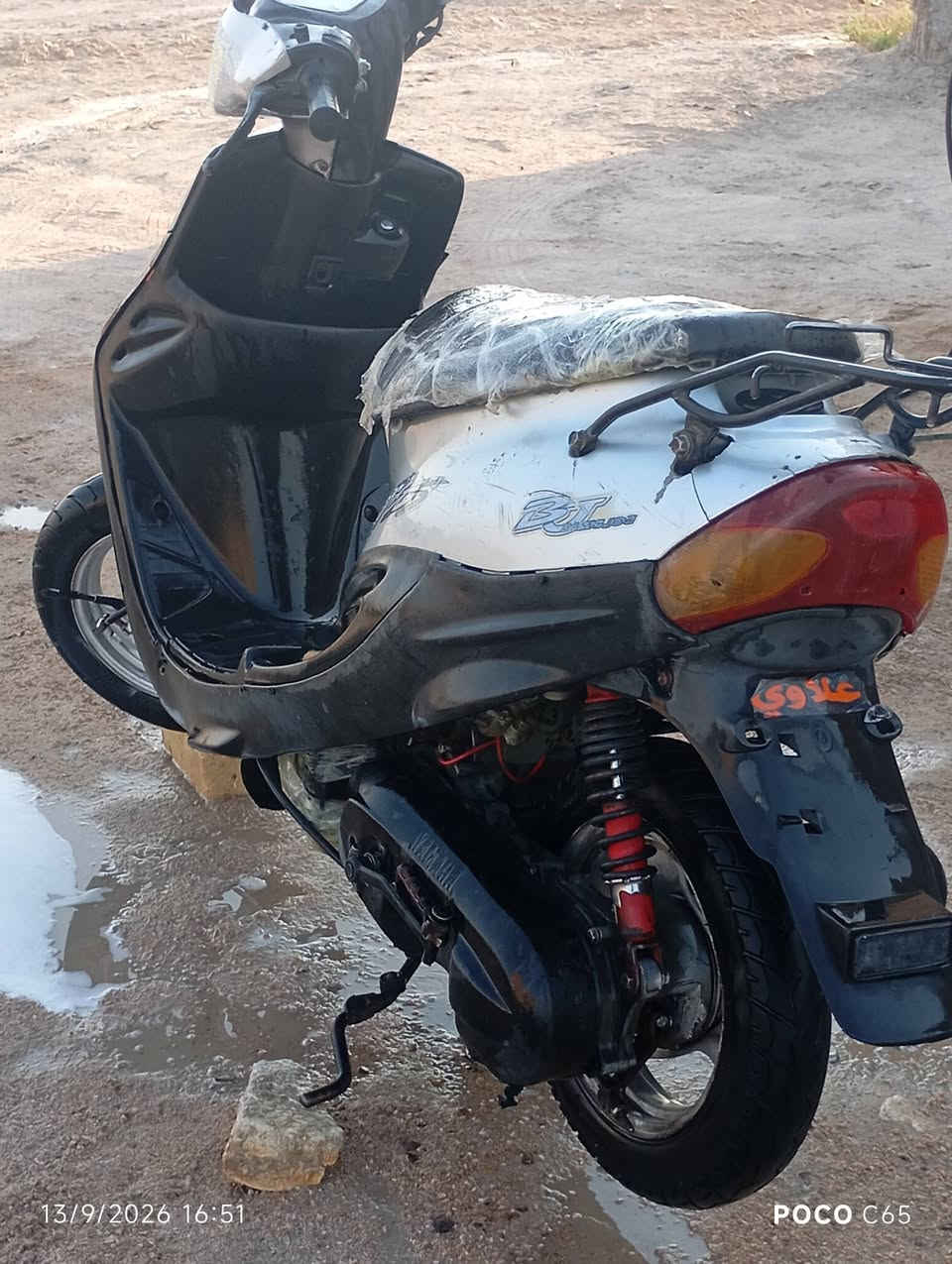 دراجه بيجي للبيع السعر ٣٠٠ وبيهه مجال الشراي يتصل عل الرقم *********** مكانهه السماوه كرهبايات شغاله سلف هندر مكينه ناعمه دراجه حلوه نقص باتري

نص مكتوب في الصور:
- 13/9/2026 16:51 POCO C65
- 13/9/2026 16:51
- POCO C65