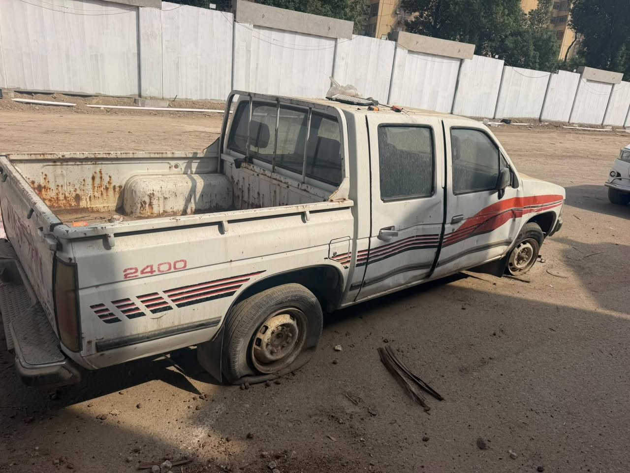 نيسان • ١٩٩٣ • تفصيخ