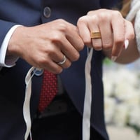 مو كل لحظة تنعاد… بس إحنا نعرف شلون نخليها تبقى. ✨ صار عندچ مناسبة؟ خل...
