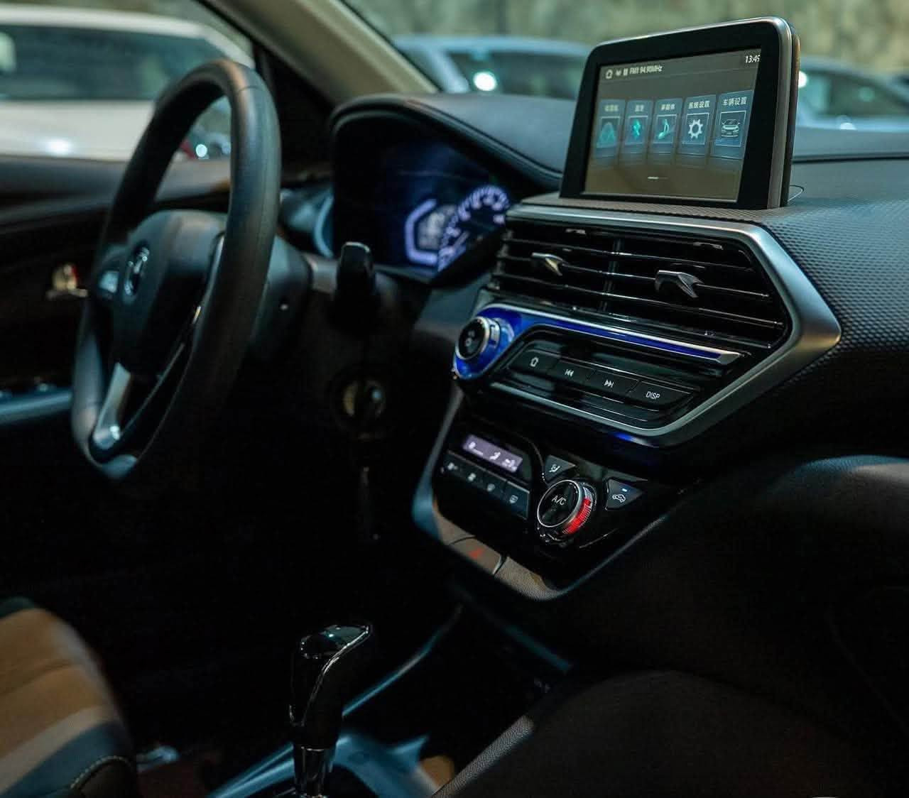 🚘 للبيع شانجان L7 فل أوبشن — فول مواصفات
📌 السيارة بحالة ممتازة (ضربة واحدة خفيفة خلفية)
✨ فل مواصفات
🛠️ استخدام شخصي 
📄 الأوراق كاملة تحويل ثاني يوم 
🛡️ ضمان لمدة 4 سنوات ( كير ومحرك )
🔥 نظيفة وجاهزة موديل السيارة ٢٠٢٥ للاستخدام ممشاها (25 الف) 

💰 السعر: 90 ورقة

📍 الموقع: بغداد زيونه 

للاستفسار ***********
