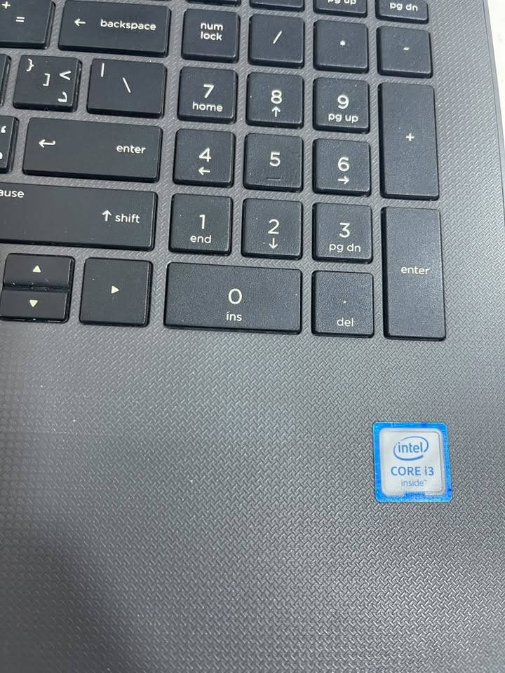 i3-6006U • ٤ جيجا • بدون شاحن
