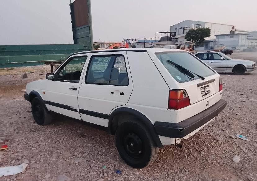 تەنها 8گەڵا 😱
گۆڵف 1989 جوار بستۆن مەکینە بیلاد گێڕ عادی 4گێڕ بە بەگەوە 5 سەنەوی و ئەوەلیاتی هەیە بەشەرت نرخی 8 گەڵا ژ.م ***********
*********** كالار, السليمانية
