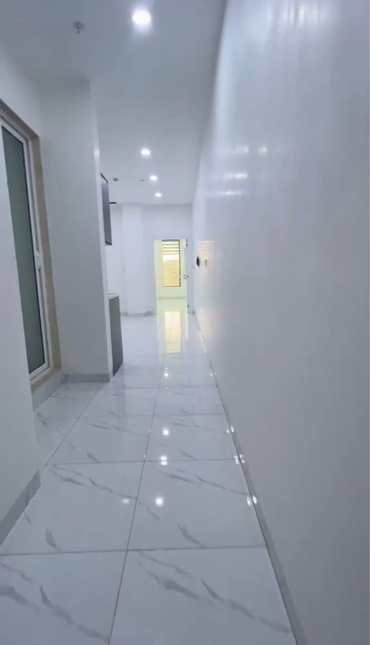 ٣٢ بارك • ١+١ • قريب ايمباير