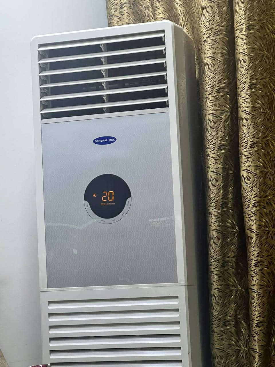 سبلت كنتوري طنين ونص اخو جديد هواء ثلج سعره ٥٠٠ مكاني الشعب الشراي يتصل فقط ***********
