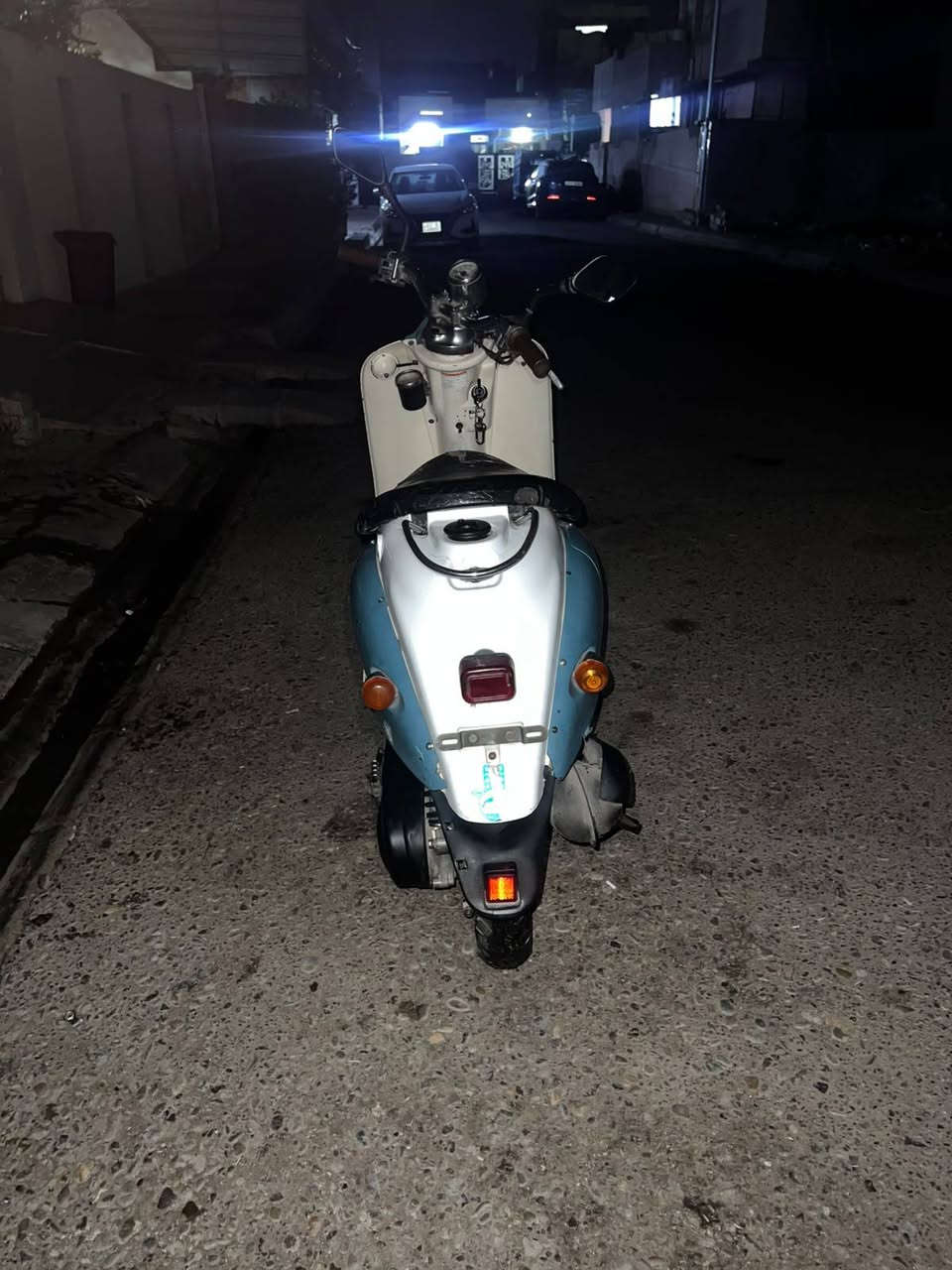 دراجه كلها بلادي كهربائيات شغال كامل نڰرة سلف كل عيب مابيها 300وبيها مجال بسيط
