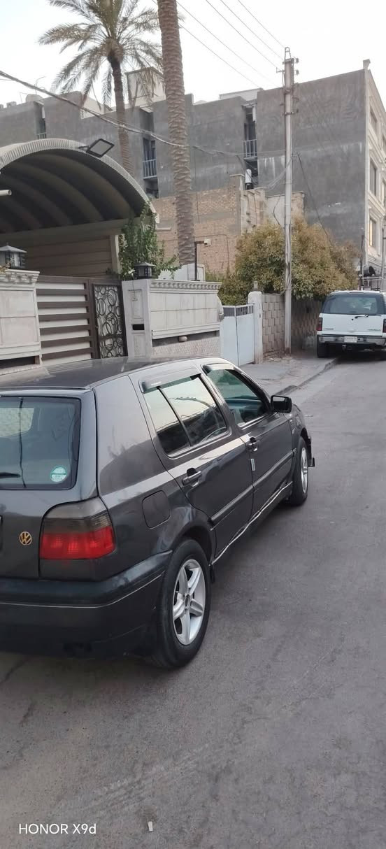 السلام عليكم كولف موديل 92 محرك 1800 دوش كير اوتماتيك تبريد شغال سياره جاهزه رقم انكليزي بغداد سنويه لحد 2030 باسمي تحويل ثاني يوم 40 وبيها مجال 
***********

نص مكتوب في الصور:
- HONOR X9d